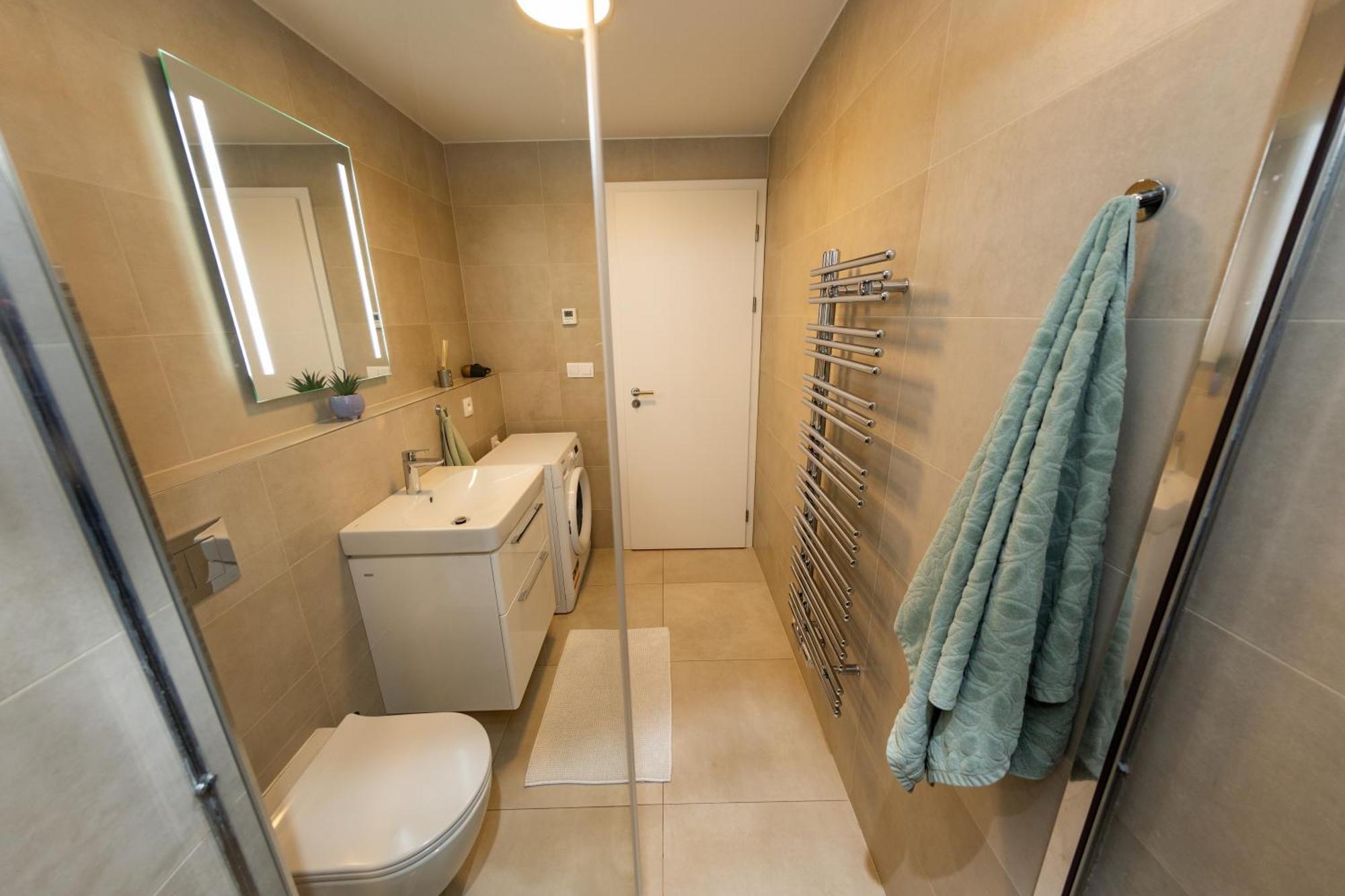 Lovely Studio Apartment, Free Parking 1,55 Hight Praha Bagian luar foto